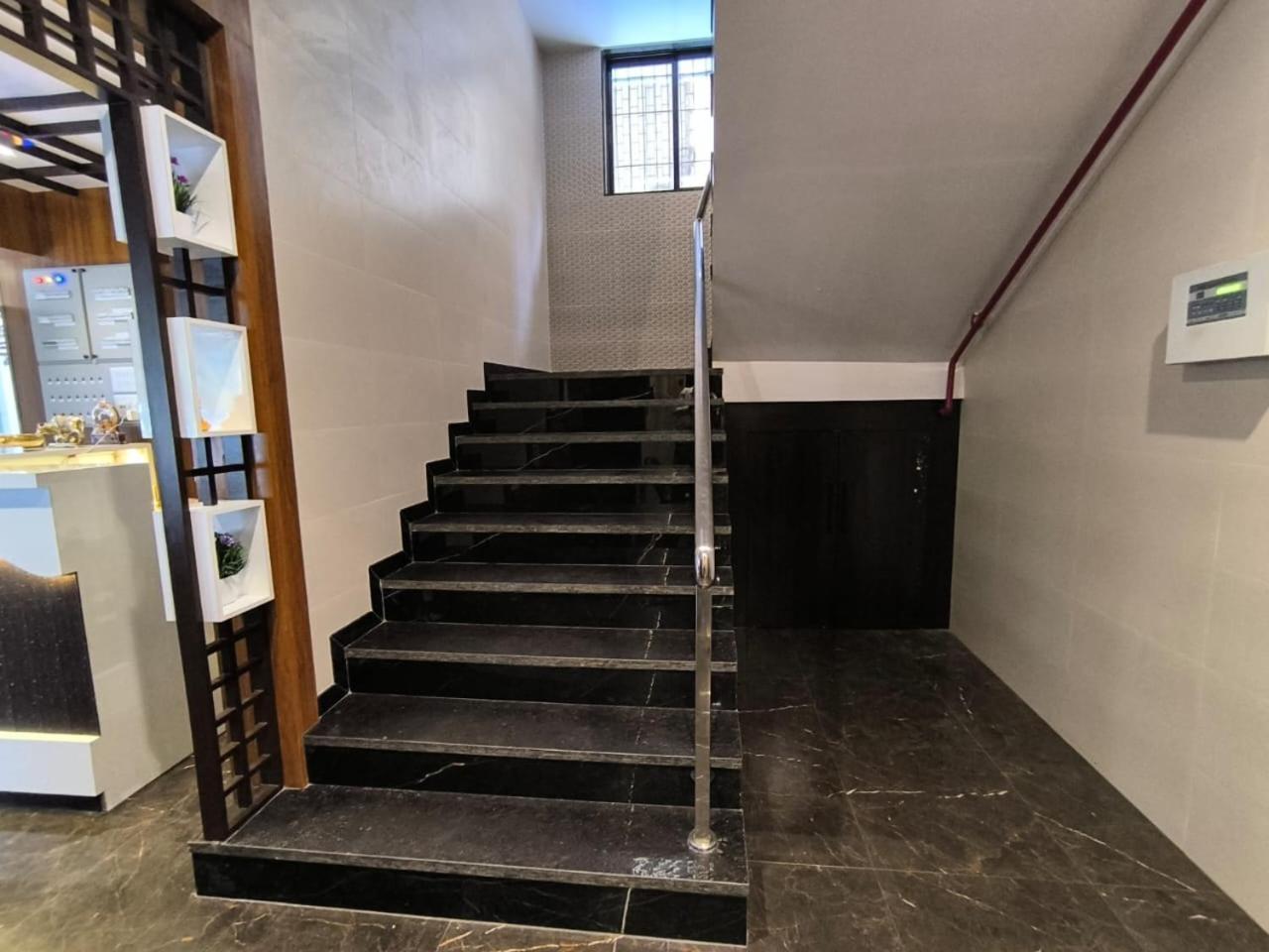 Sharan Residency Hotel Nova Bombaim Exterior foto